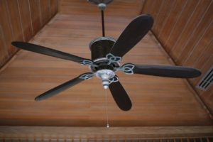 ceiling fans cut cooling costs